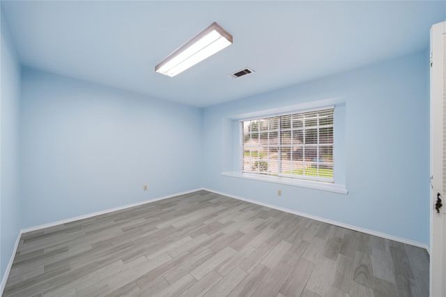 11711 Roos Rd Road, Houston, TX 77072
