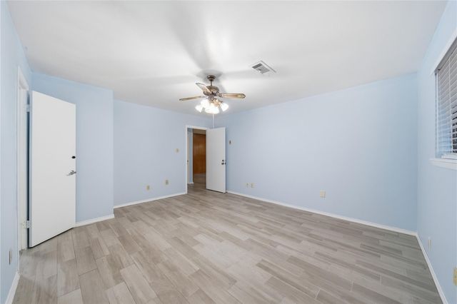 11711 Roos Rd Road, Houston, TX 77072