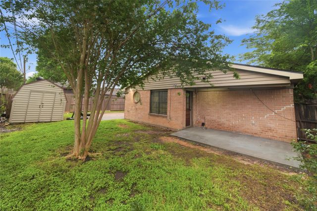11711 Roos Rd Road, Houston, TX 77072