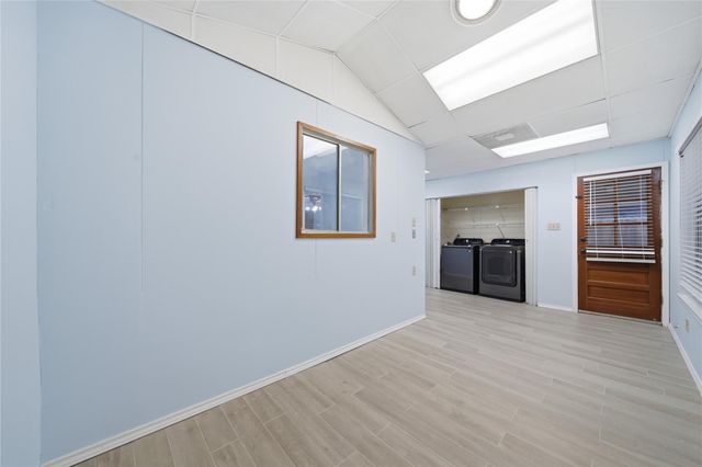 11711 Roos Rd Road, Houston, TX 77072