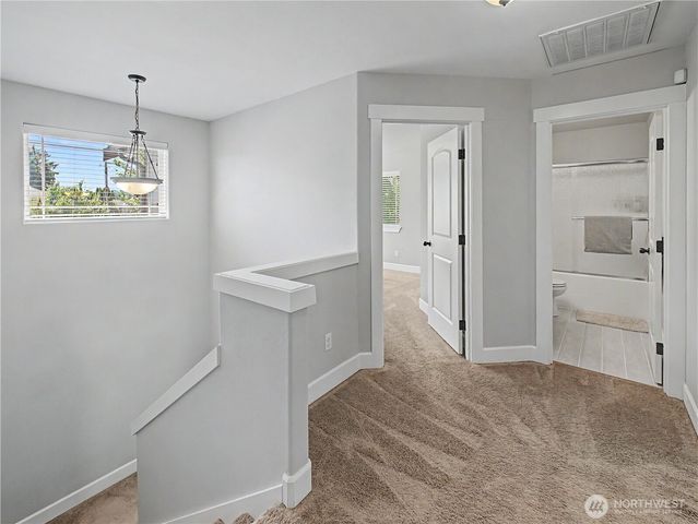 2521 12th Avenue NW, Puyallup, WA 98371