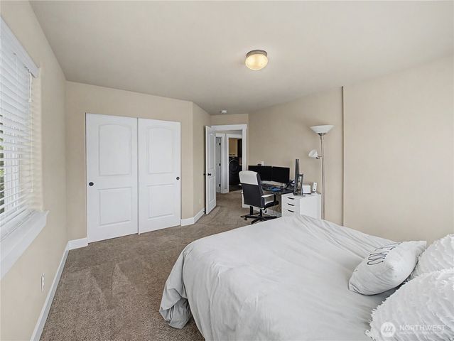 2521 12th Avenue NW, Puyallup, WA 98371