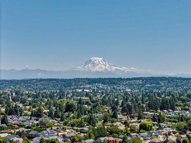 2521 12th Avenue NW, Puyallup, WA 98371