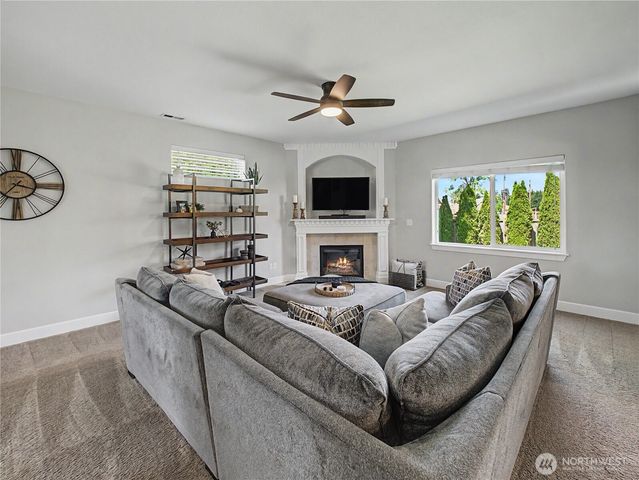 2521 12th Avenue NW, Puyallup, WA 98371