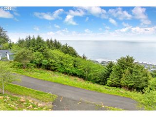 Horizon Hill 23, Yachats, OR 97498