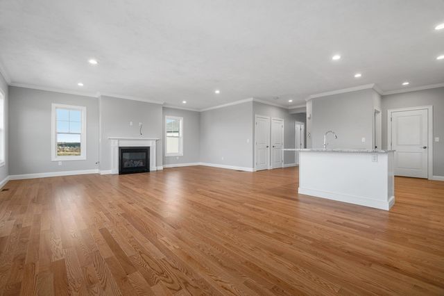 173 Rolling Ridge Drive 99, Northbridge, MA 01588