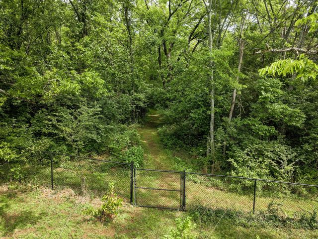 681 Brick Church Ln, Whites Creek, TN 37189