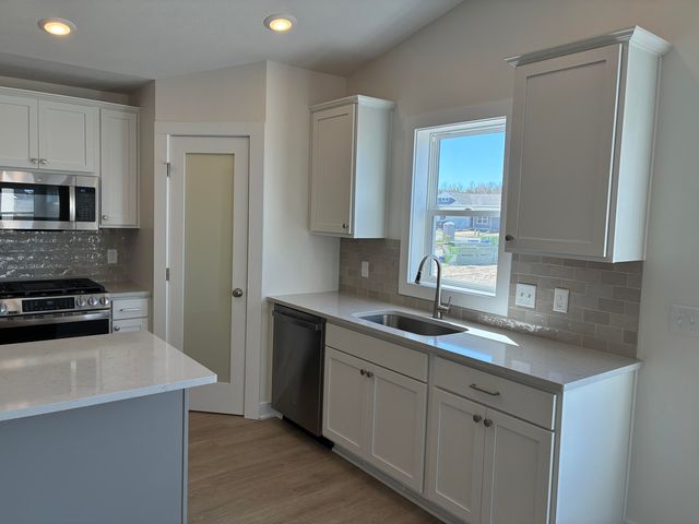 15737 Hawley Drive 33, Grand Haven, MI 49417