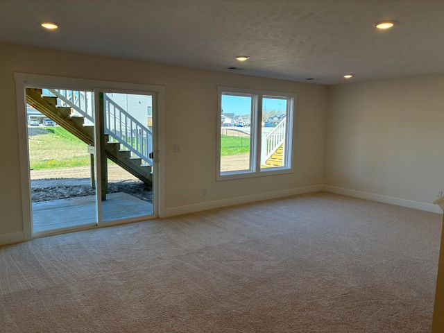 15737 Hawley Drive 33, Grand Haven, MI 49417