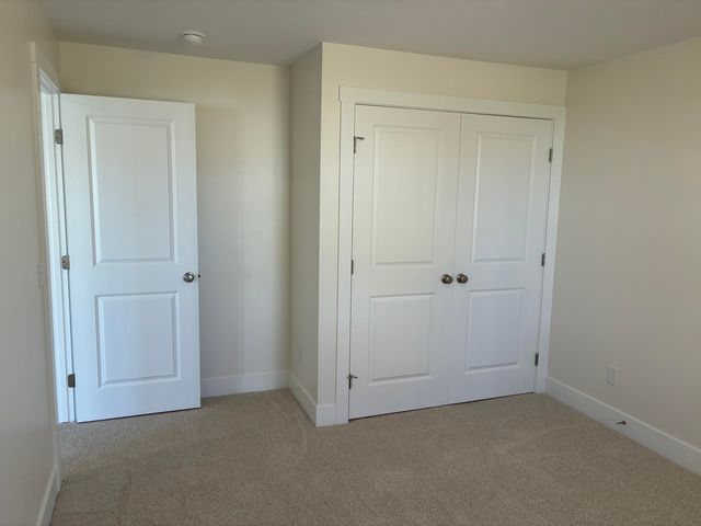 15737 Hawley Drive 33, Grand Haven, MI 49417