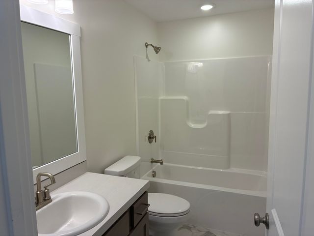 15737 Hawley Drive 33, Grand Haven, MI 49417