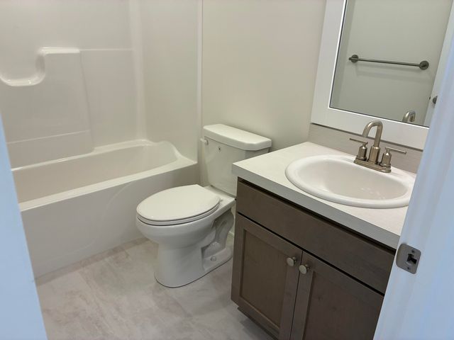 15737 Hawley Drive 33, Grand Haven, MI 49417
