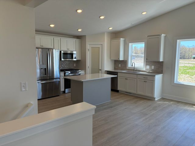 15737 Hawley Drive 33, Grand Haven, MI 49417