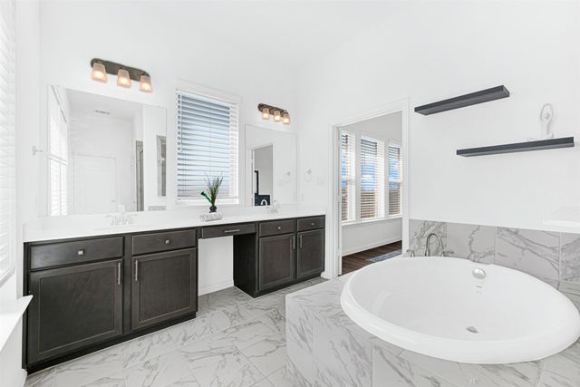 720 Skyview Court, Celina, TX 75009