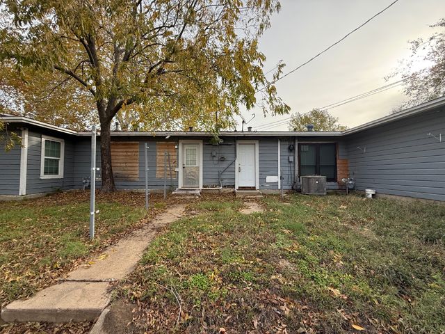 17 Macarthur Drive B, Denison, TX 75020