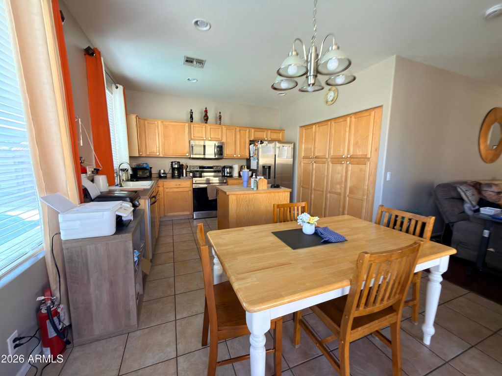 1028 N Assisted Living Way, Chandler, AZ 85225 — exterior