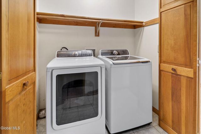 1005 New Scotland Road, Albany, NY 12208