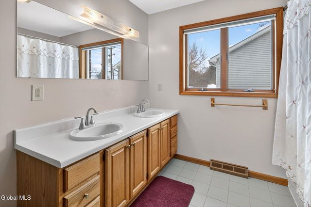 1005 New Scotland Road, Albany, NY 12208