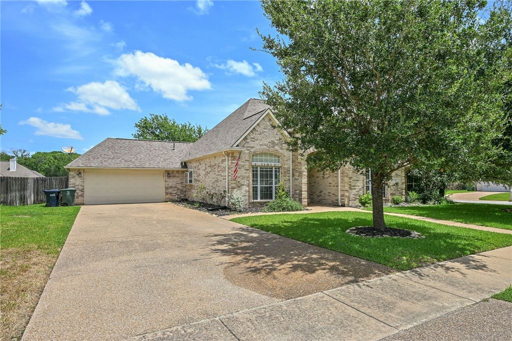 2107 Williams Way, Bryan, TX 77808 — photo 2