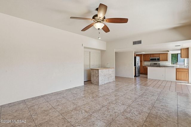 1061 W Antelope Creek Way, Oro Valley, AZ 85737