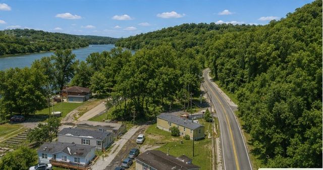 16 Surf Dr, Forward Twp, PA 15020