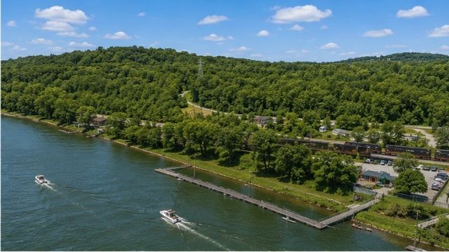 16 Surf Dr, Forward Twp, PA 15020