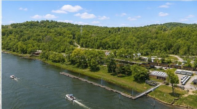 16 Surf Dr, Forward Twp, PA 15020
