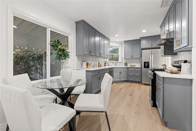 1505 N Rosewood Avenue, Santa Ana, CA 92706