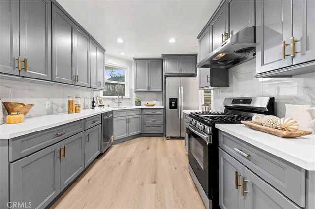 1505 N Rosewood Avenue, Santa Ana, CA 92706