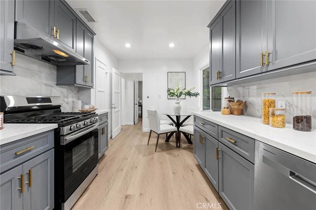 1505 N Rosewood Avenue, Santa Ana, CA 92706