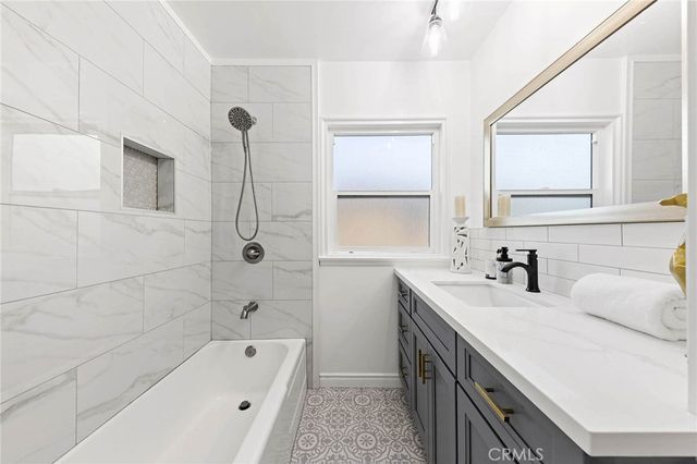 1505 N Rosewood Avenue, Santa Ana, CA 92706