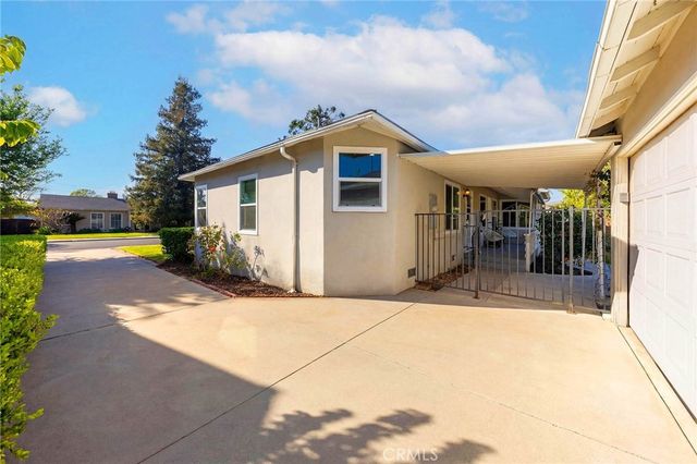1505 N Rosewood Avenue, Santa Ana, CA 92706