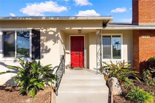 1505 N Rosewood Avenue, Santa Ana, CA 92706