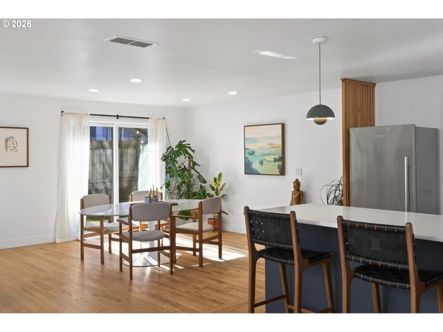 5214 Ne JESSUP St, Portland, OR 97218