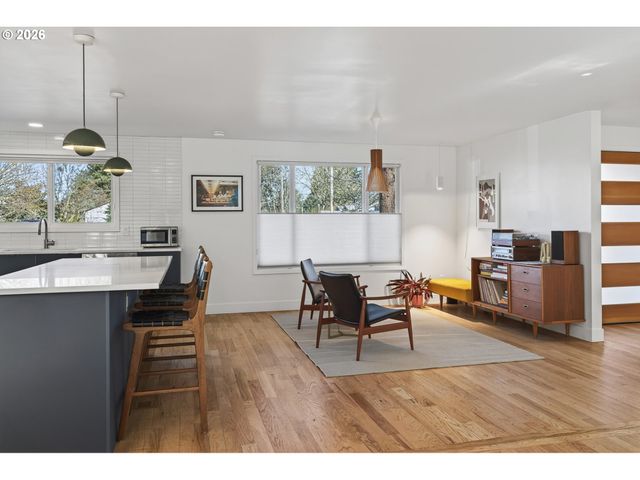 5214 Ne JESSUP St, Portland, OR 97218