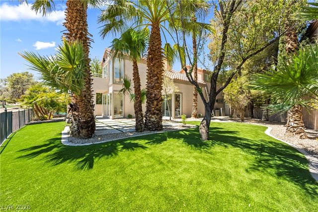 8921 Diamond Falls Drive, Las Vegas, NV 89117