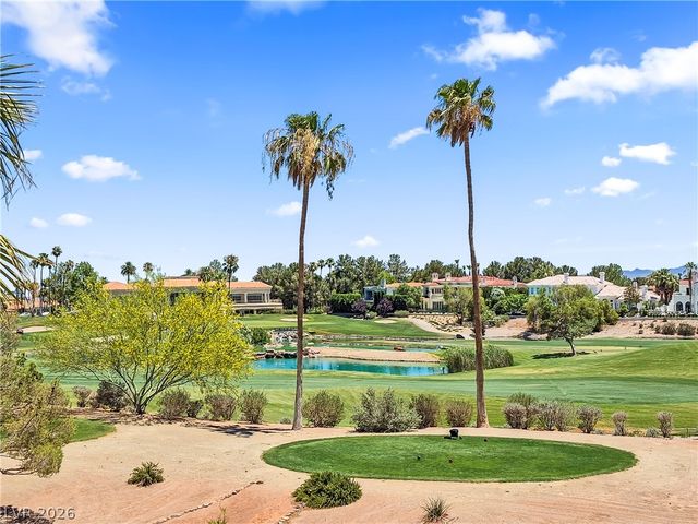 8921 Diamond Falls Drive, Las Vegas, NV 89117