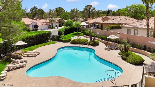 8921 Diamond Falls Drive, Las Vegas, NV 89117