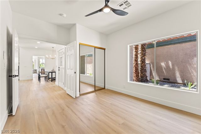 8921 Diamond Falls Drive, Las Vegas, NV 89117