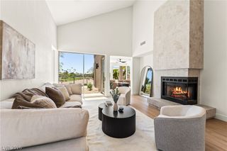 8921 Diamond Falls Drive, Las Vegas, NV 89117