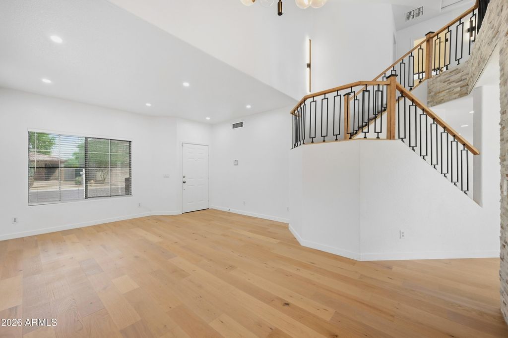 6209 W JONES Avenue, Phoenix, AZ 85043 — photo 3