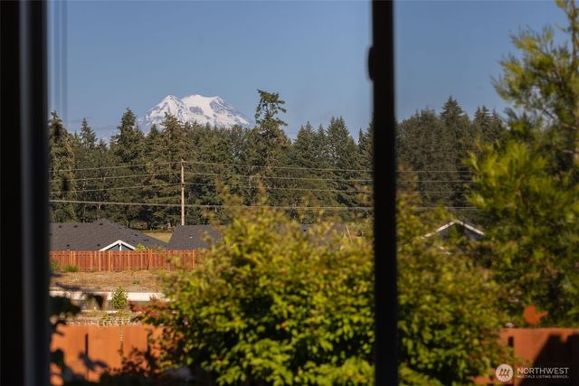 2835 Arrowroot Loop SE, Olympia, WA 98513
