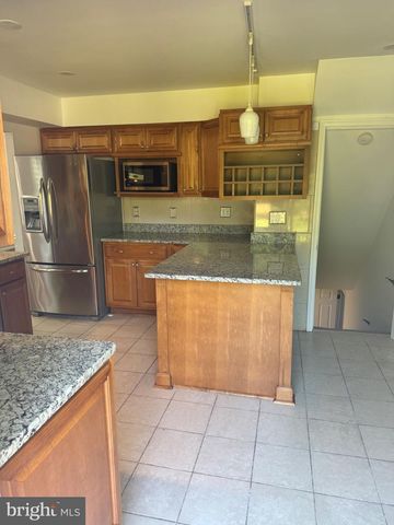 BLUFFWOOD CT, Fort Washington, MD 20744