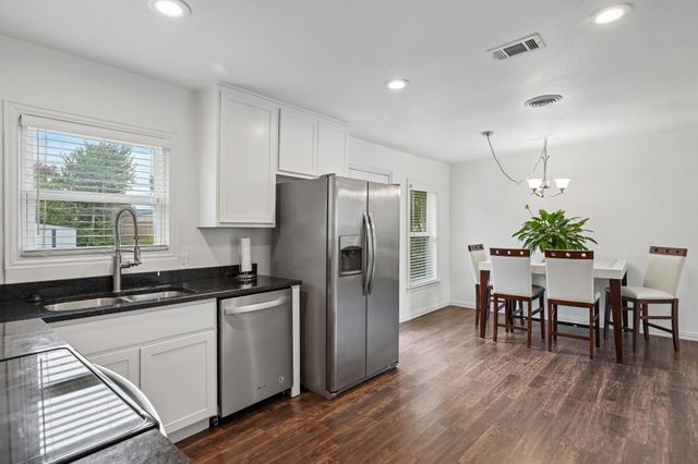 517 Norwood Drive, Hurst, TX 76053