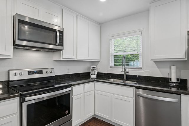517 Norwood Drive, Hurst, TX 76053