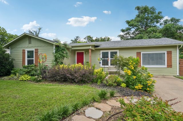 517 Norwood Drive, Hurst, TX 76053