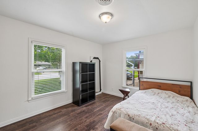 517 Norwood Drive, Hurst, TX 76053