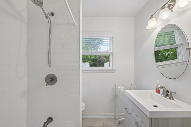 517 Norwood Drive, Hurst, TX 76053