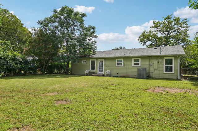 517 Norwood Drive, Hurst, TX 76053