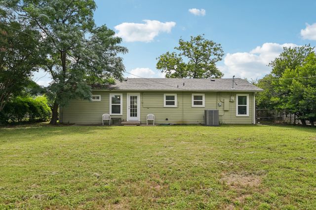 517 Norwood Drive, Hurst, TX 76053